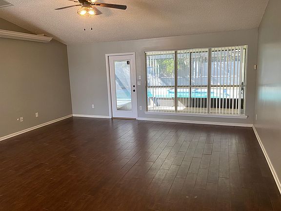 5th image of 2956 Majestic Oaks Ln