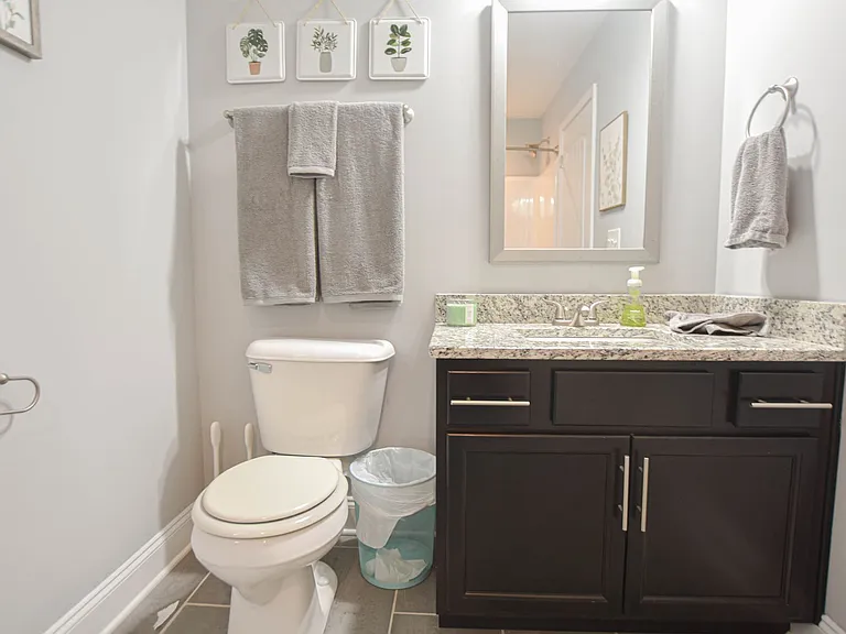 1048 Barnhill Rd — Photo 13