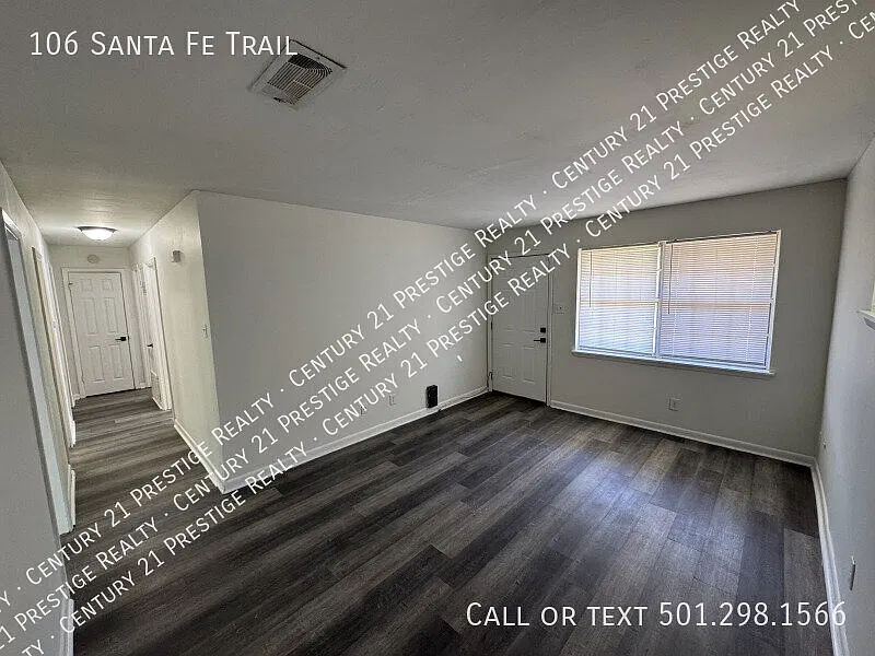 3 bed, 1.5 bath, 986 sqft, $1,300 — Photo 2