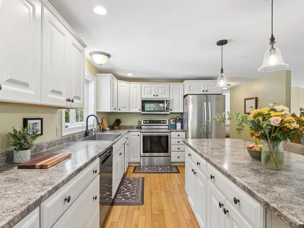 31 Westbranch Road, Cumberland, ME 04021