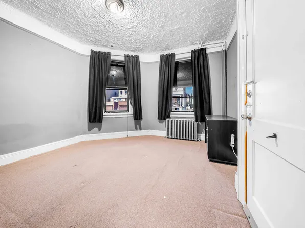 30-77 42nd Street image 13 of 27