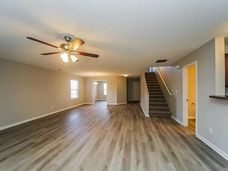 4521 Oakden Ln — Photo 4