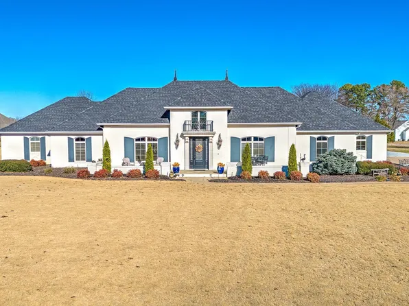 2630 River Rock Cir, Fayetteville, AR 72703