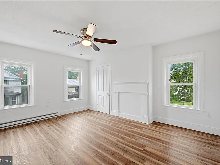 228 Cloud St #UPPER — Photo 12