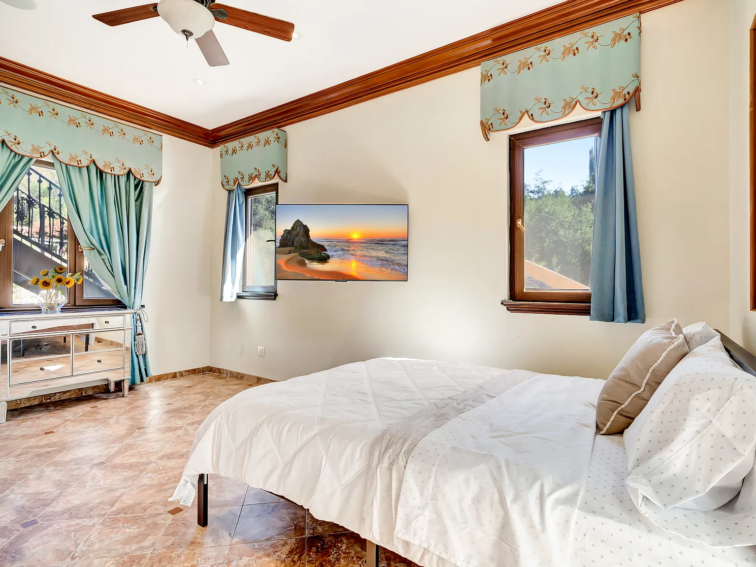 1 bed, 1200 sqft, $2,950 — Photo 4
