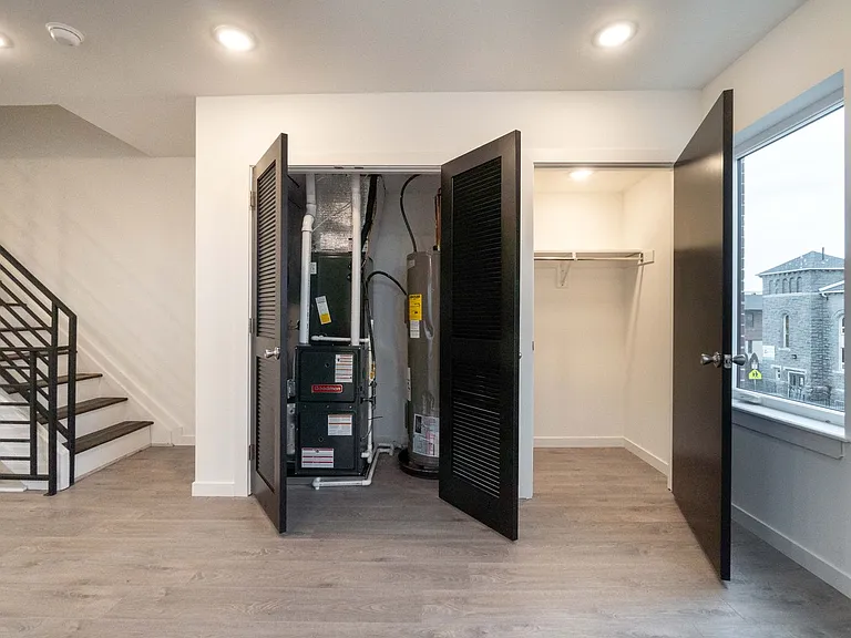 5734 Walnut St — Photo 9