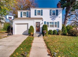 70 Dewhirst St, Bridgeport, CT 06606