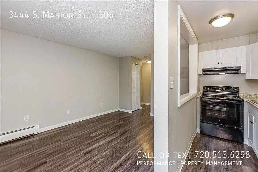 Spacious 1-Bedroom Apartment In The Heart Of Englewood! - Utilities Included — Photo 4