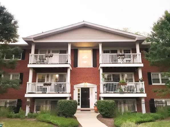 0S600 Old York Rd APT 304, Elmhurst, IL 60126
