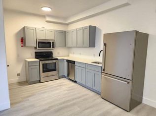 915 E Jersey St #1, Elizabeth, NJ 07201