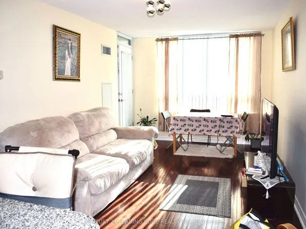 68 Grangeway Ave, Toronto, ON