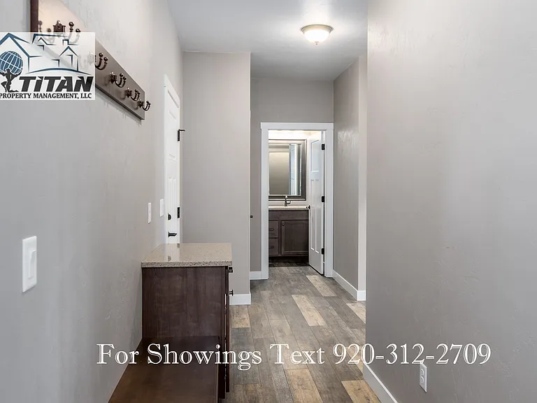 1087 Faith Ct #1 — Photo 2