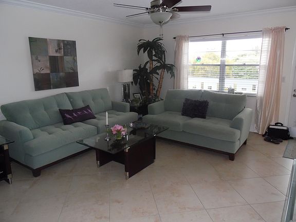 3rd image of 4034 Ventnor Dr #H