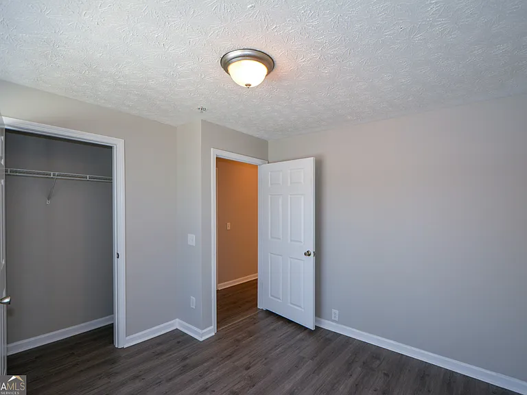 7302 Fairington Village Dr — Photo 25