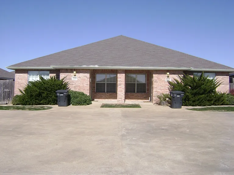 2331 Antelope Ln — Photo 1
