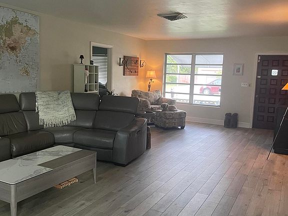 5th image of 1412 Lake Erie Drive