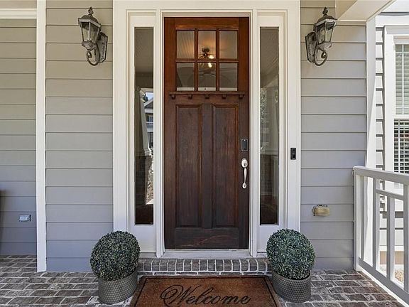 3rd image of 883 Gramercy Hills Ln