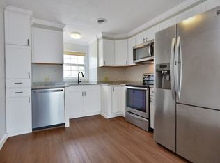 18 Constitution Way APT E, Methuen, MA 01844