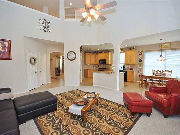 3rd image of 22030 Skyridge Ln