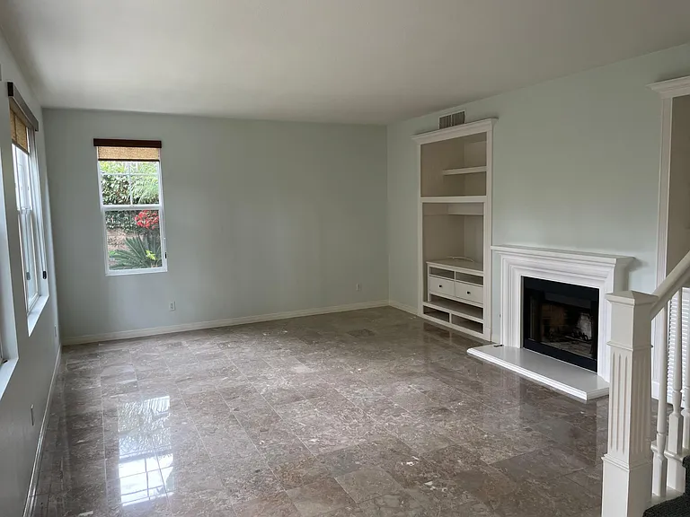 FIRE PLACE AND ENTERTAINMENT AREA