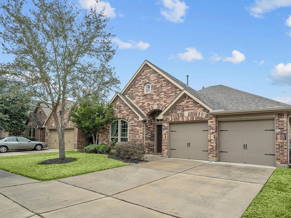 1st image of 26134 Serenity Oaks Dr
