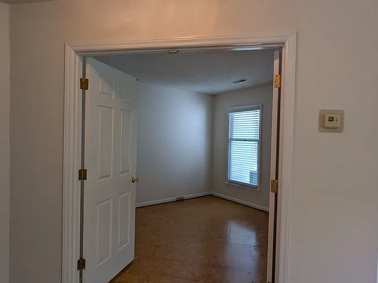 220 Saint Andrews Ln — Photo 12