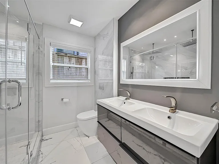 2206 Saxon Dr — Photo 33