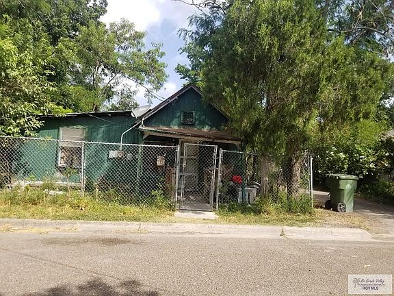 3rd image of 1655 E Harrison St