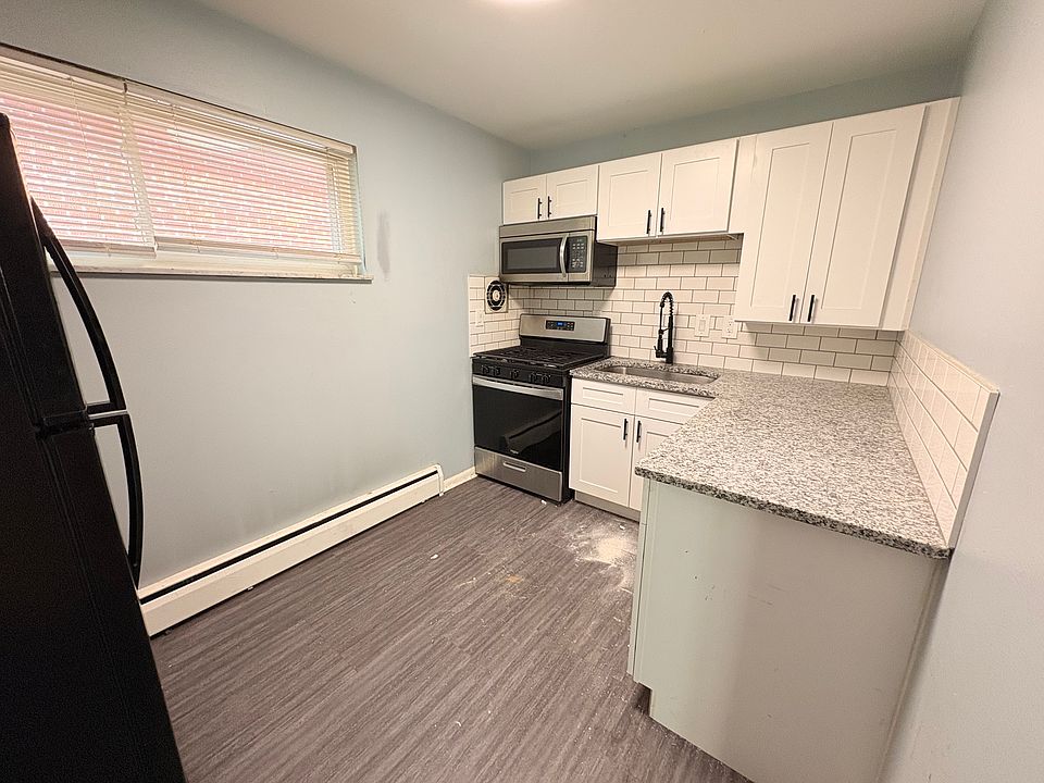 1st image of 2539 Vera Ave APT 2
