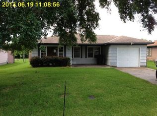 2043 Owens Ave, Groves, TX 77619