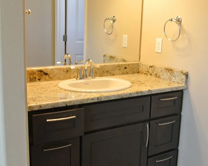2620 Newton St — Photo 14