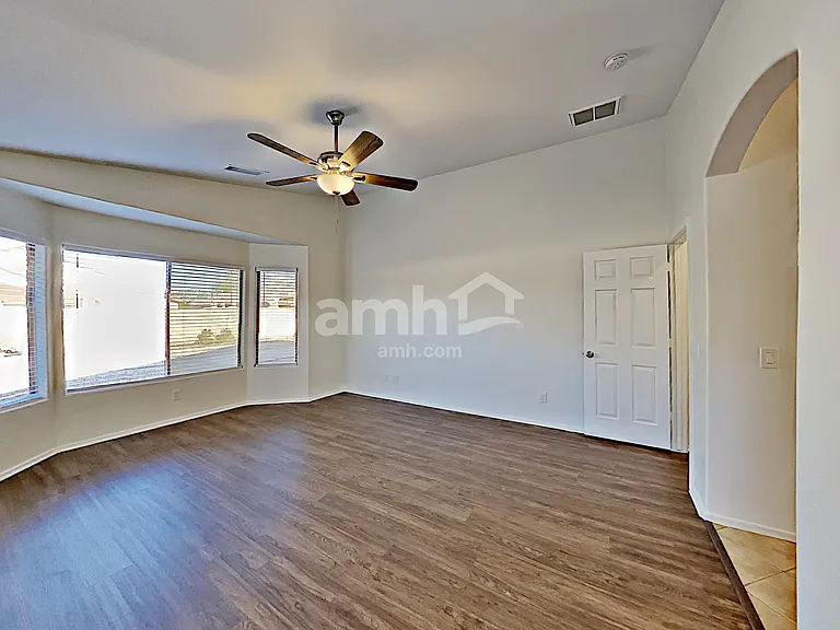 1920 S 85th Ln — Photo 11