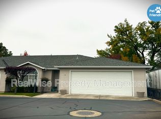 1221 Skeeters Ln UNIT 19, Ashland, OR 97504