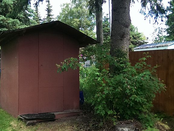 Outdoor shed
