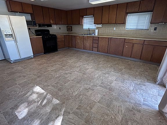 5th image of 2050 Harrigan Rd