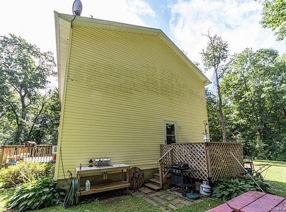3rd image of 8 Mcdonough Way