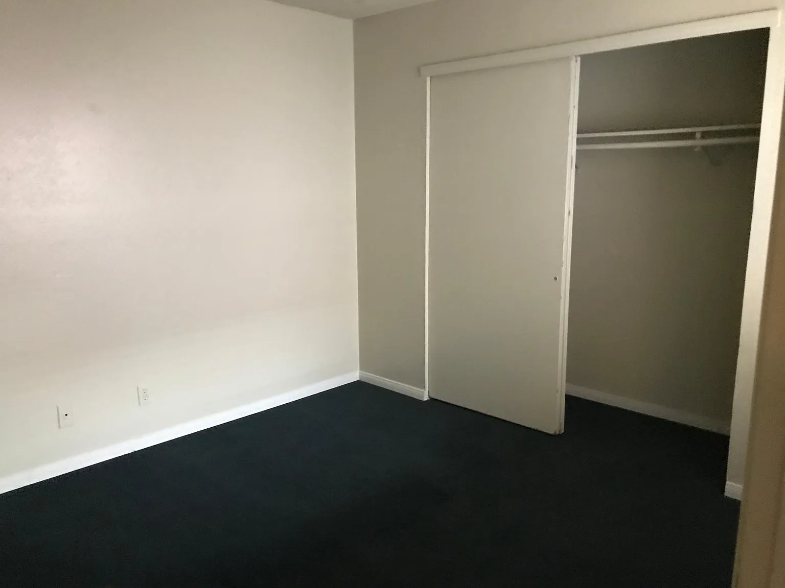 2 bed, 750 sqft, $1,800 — Photo 3