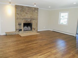28 Birchwood Dr, Fredonia, NY