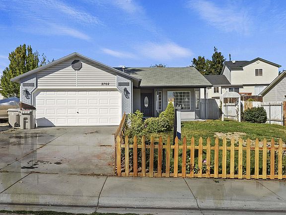 2nd image of 2702 Muskrat Ave