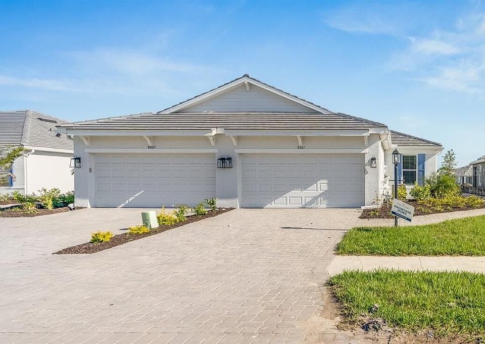 1st image of 8061 MOONBEAM AVENUE