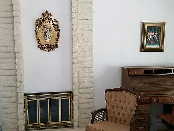3rd image of 3211 E Saint Francis Pl