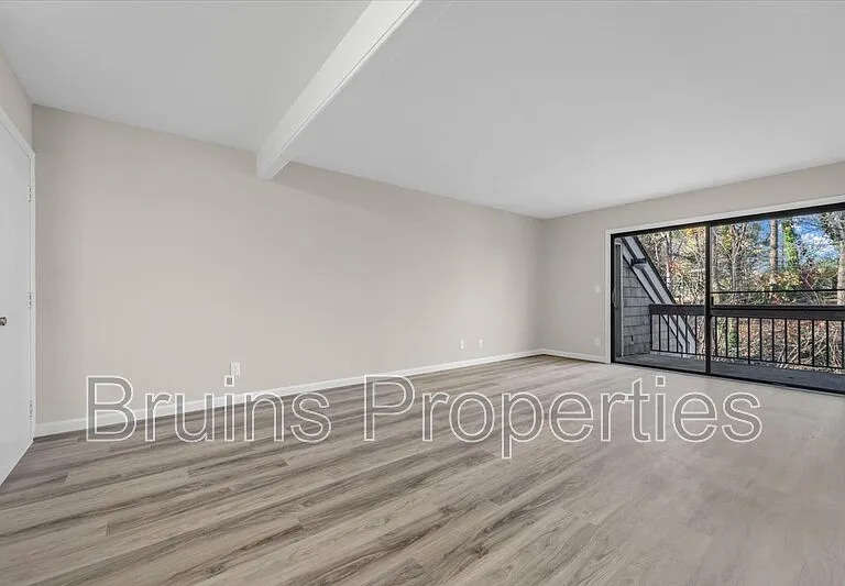 1504 Benjamin Pkwy #C-1 — Photo 2