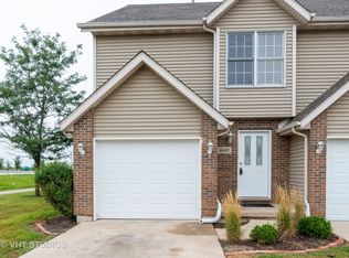 660 S Peace Rd #1, Sycamore, IL 60178