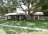 2nd image of 215 Drennen Rd