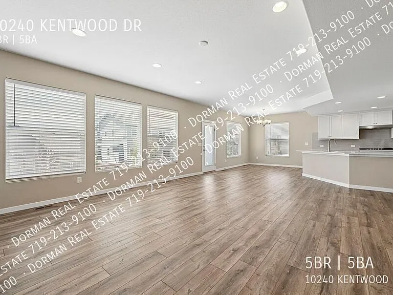 10240 Kentwood Dr — Photo 10