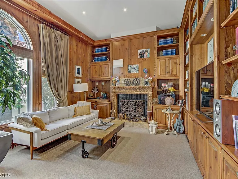 8628 Scarsdale Dr — Photo 31