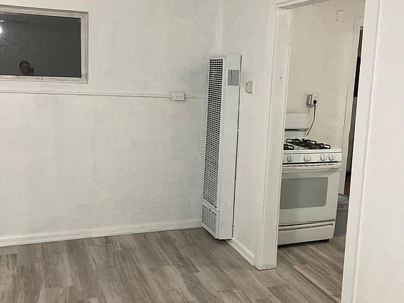 3rd image of 2312 Wisconsin St NE #1/2