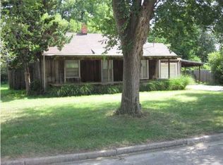 3325 E Grandview Ter, Wichita, KS 67218