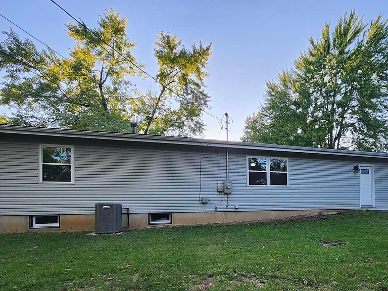 1732 Christine Dr — Photo 13