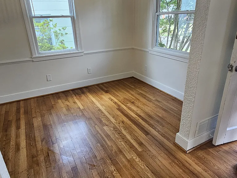 809 W 47th St — Photo 21